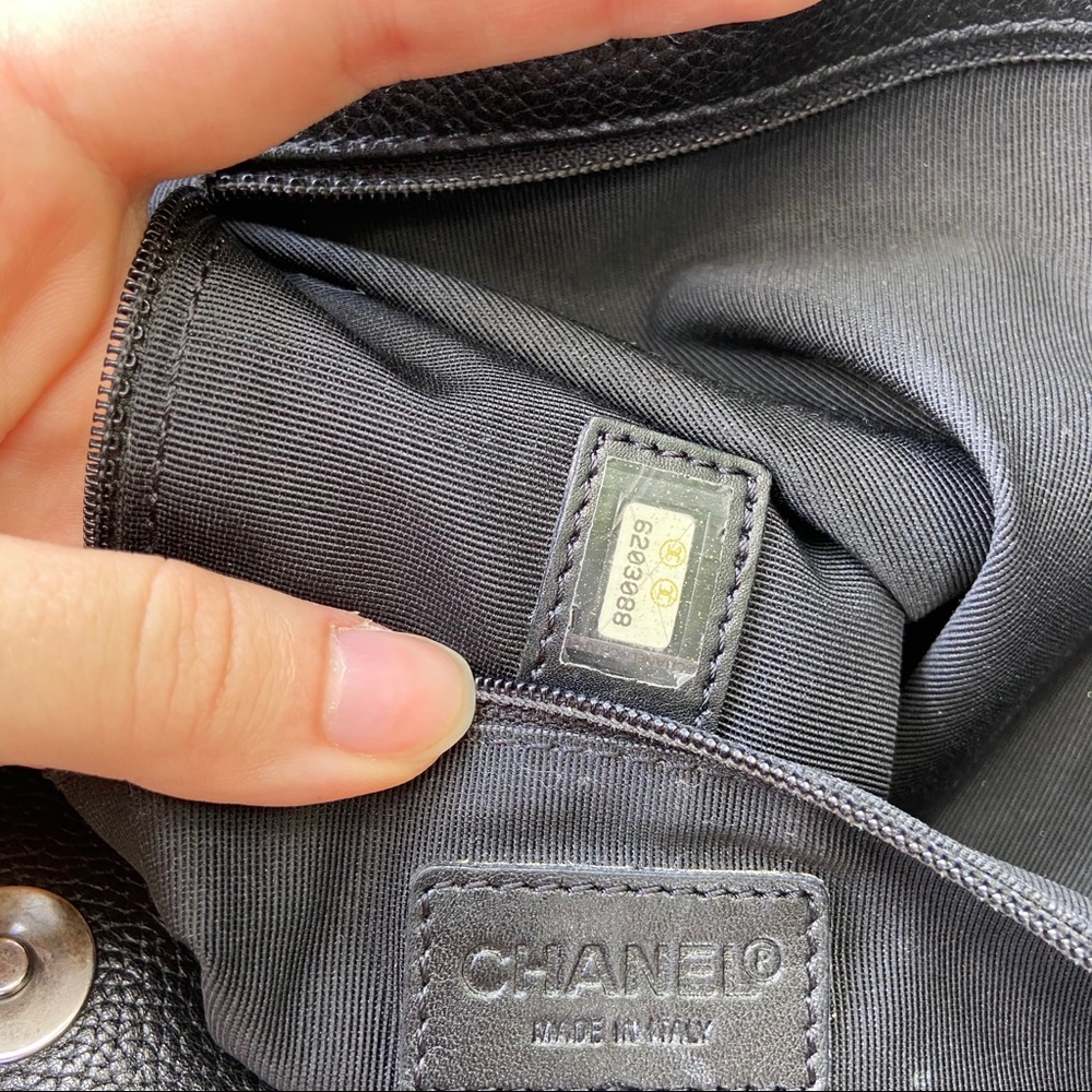 Chanel Caviar Black Leather Tote + Dustbag - Picture 13 of 15